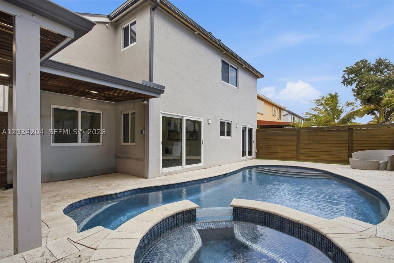 Real estate property located at 7315 158th Ave, Miami-dade, Weitzer Lago Mar Homes, Miami, FL