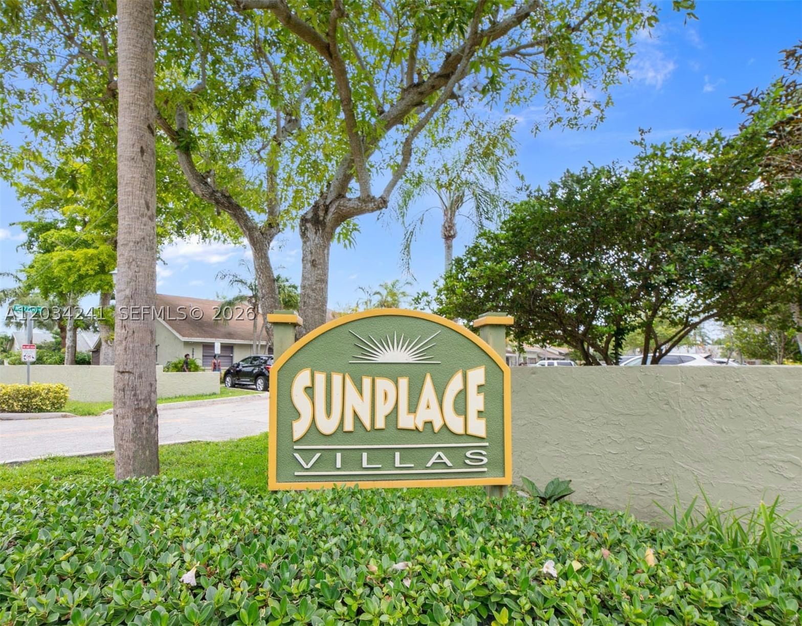 Real estate property located at 7661 38th Ct, Broward, Springtree, Sunrise, FL
