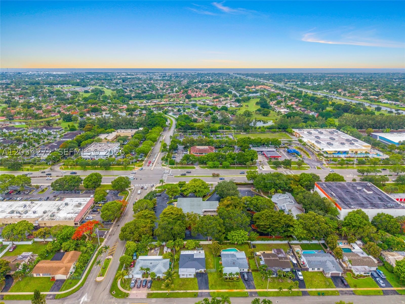 Real estate property located at 8200 University Dr, Broward, Lyons Commercial Sub No 3, Tamarac, FL