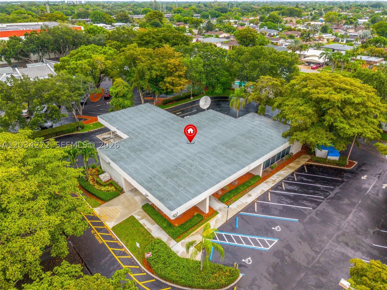 Real estate property located at 8200 University Dr, Broward, Lyons Commercial Sub No 3, Tamarac, FL