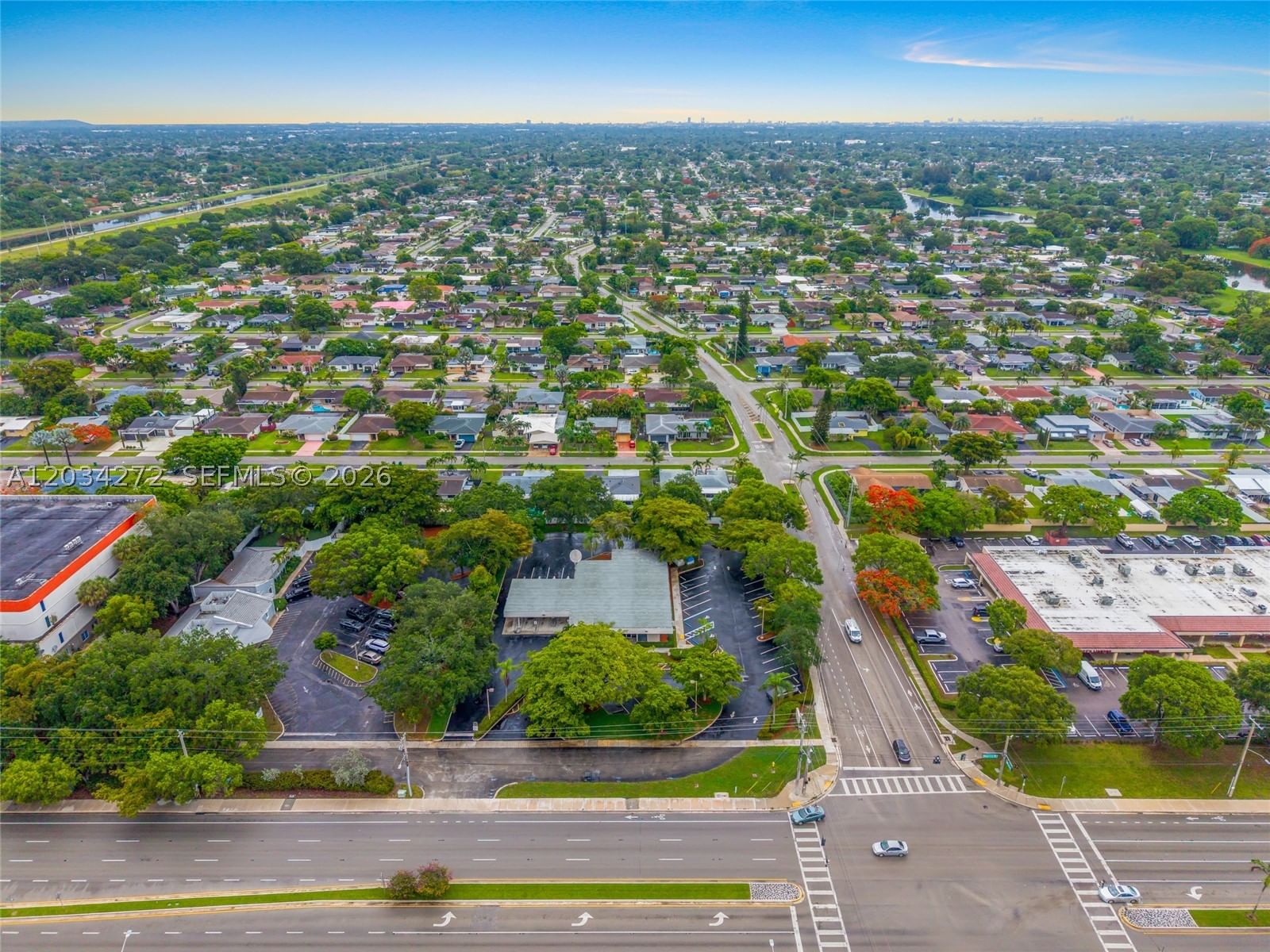 Real estate property located at 8200 University Dr, Broward, Lyons Commercial Sub No 3, Tamarac, FL