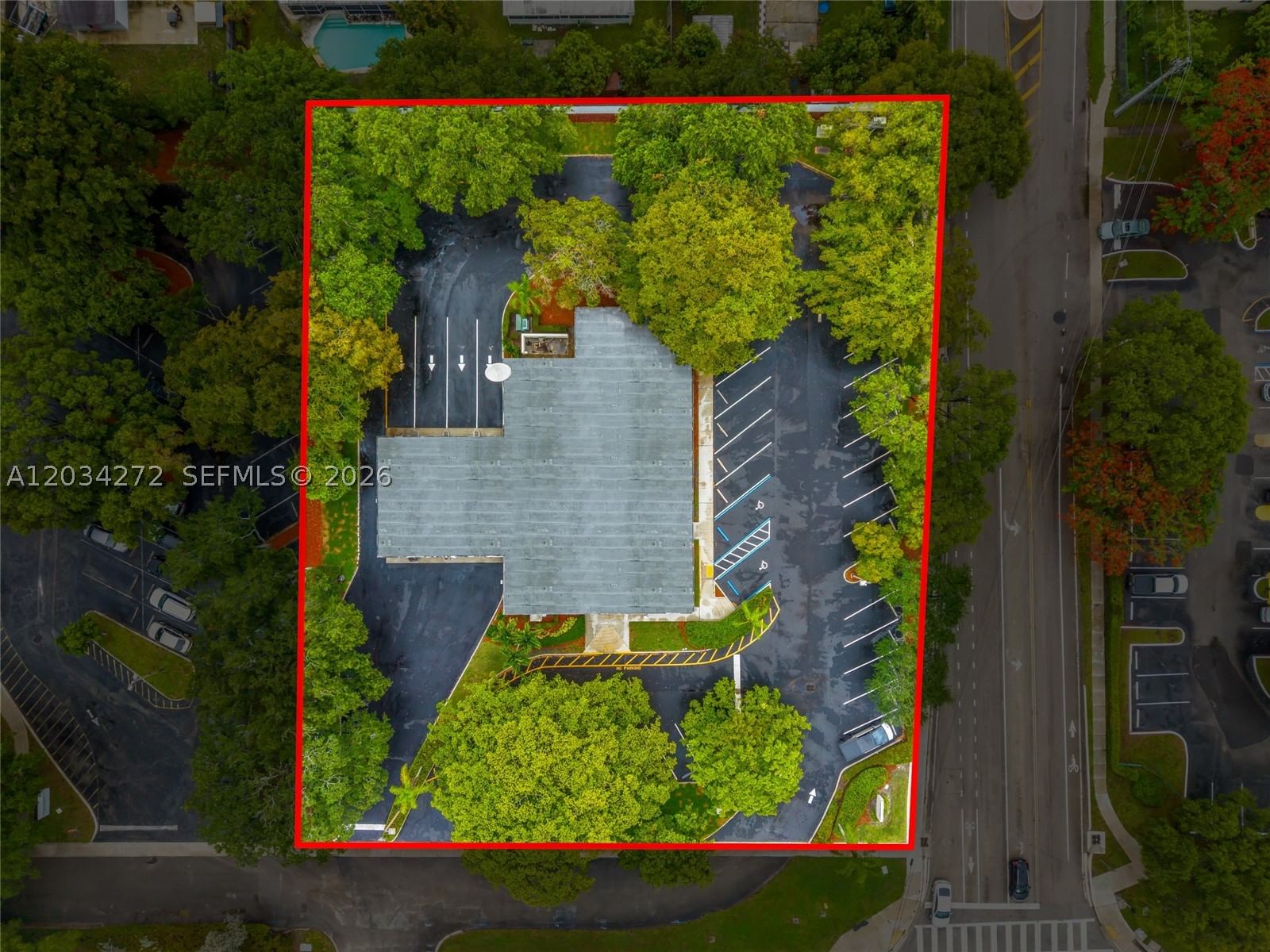 Real estate property located at 8200 University Dr, Broward, Lyons Commercial Sub No 3, Tamarac, FL