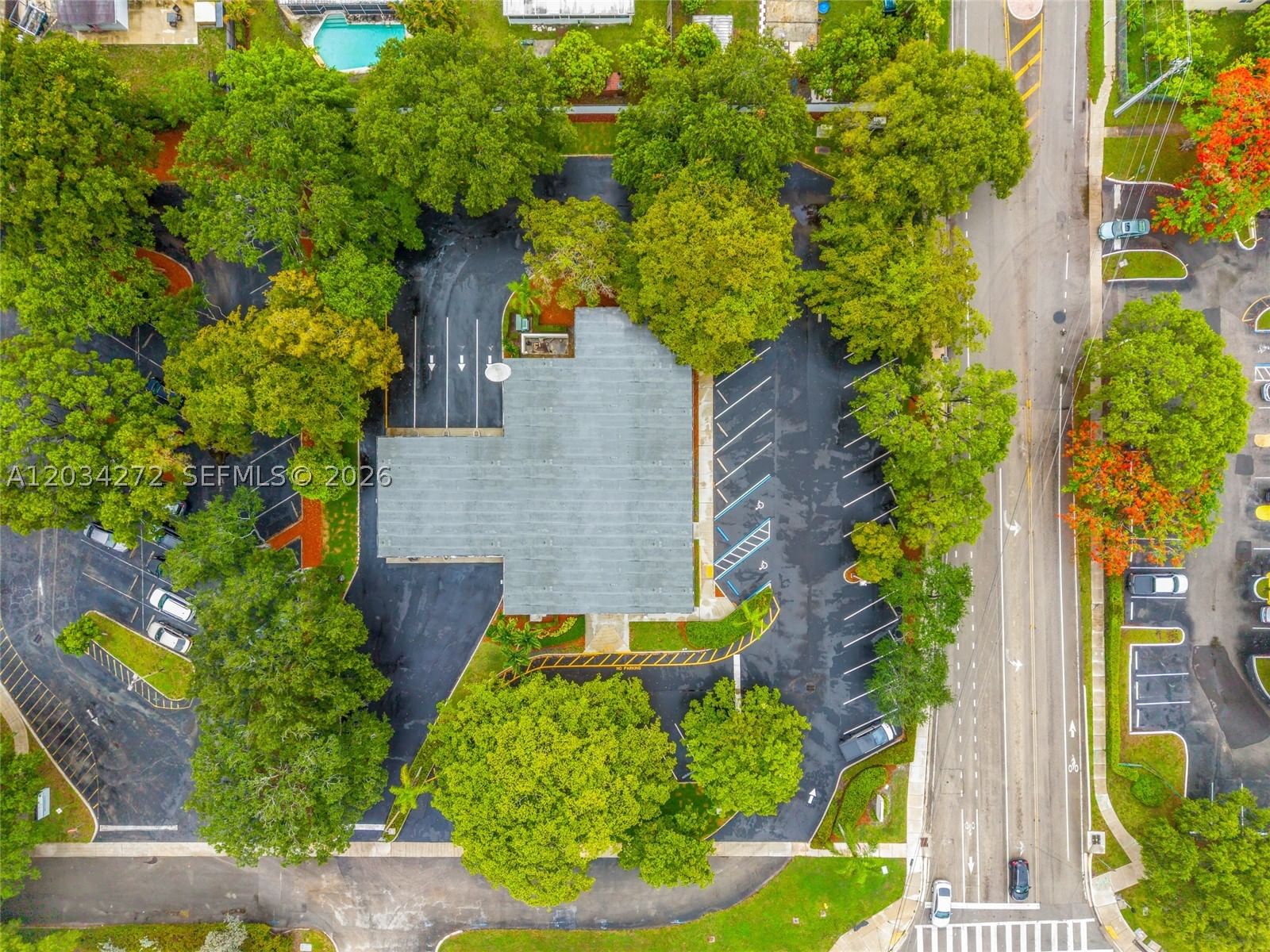 Real estate property located at 8200 University Dr, Broward, Lyons Commercial Sub No 3, Tamarac, FL