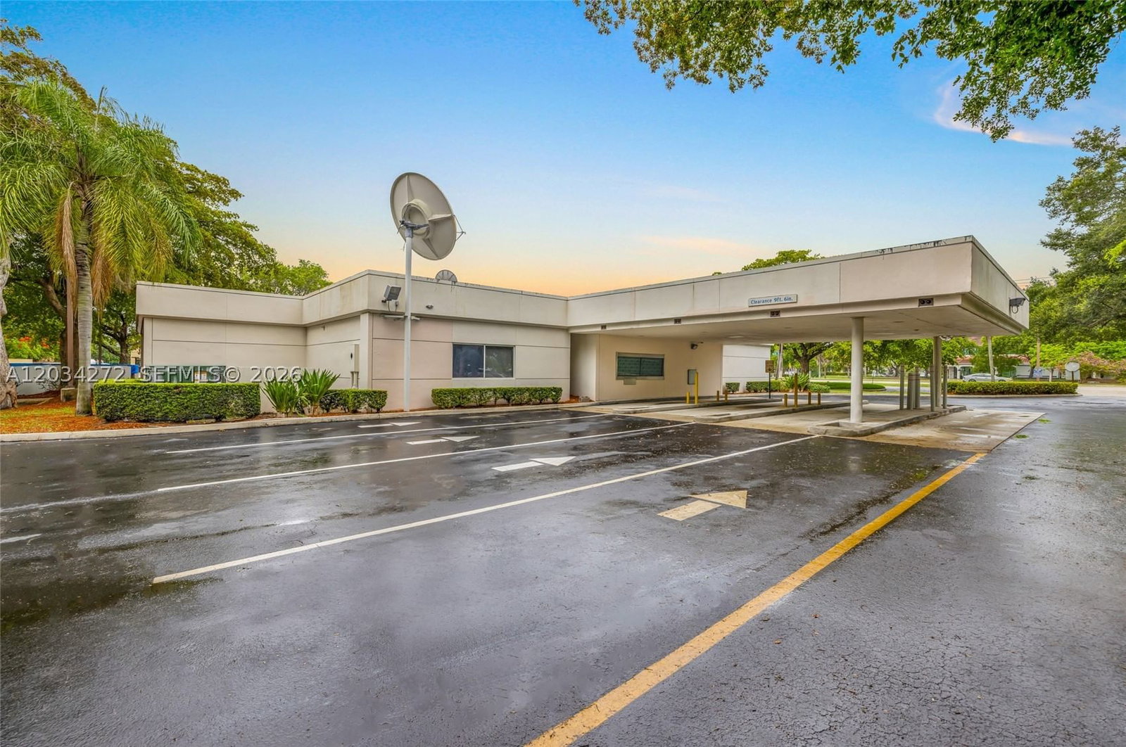 Real estate property located at 8200 University Dr, Broward, Lyons Commercial Sub No 3, Tamarac, FL