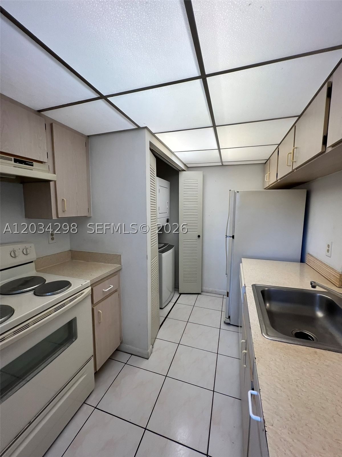 Real estate property located at 9710 Hammocks Blvd #204-31, Miami-dade, Banyan Tree Six Condo, Miami, FL