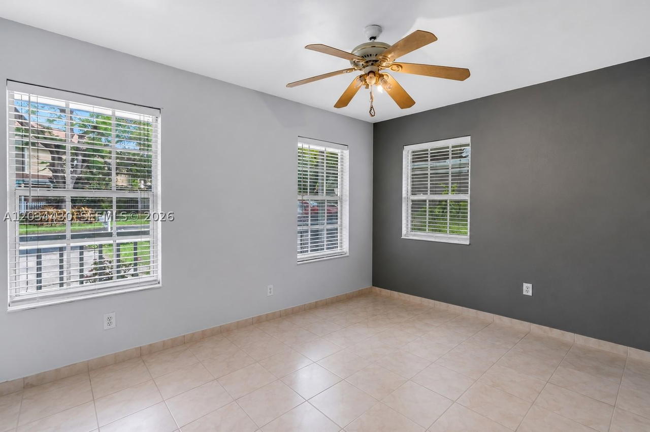 Real estate property located at 11937 117th Ct, Miami-dade, Towngate South Sec 3, Miami, FL