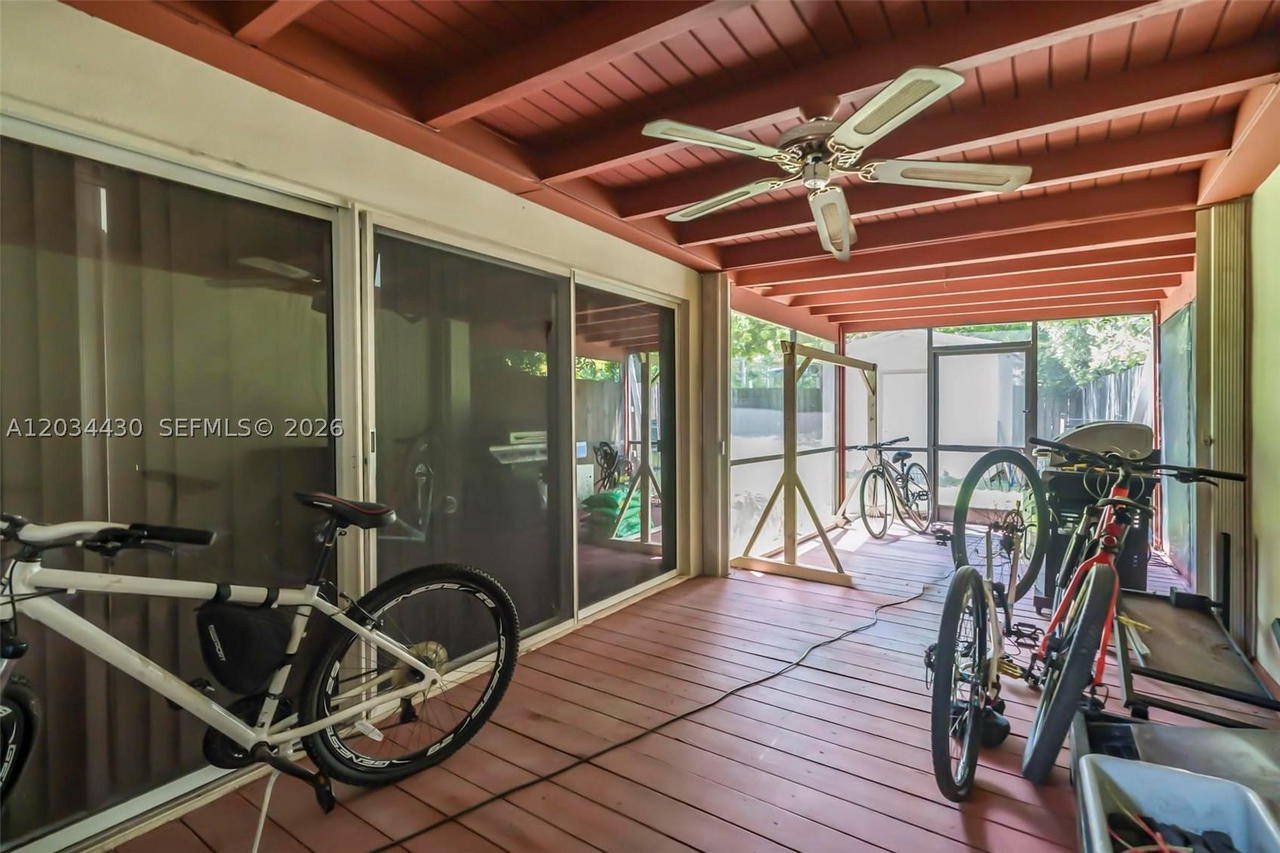 Real estate property located at 11937 117th Ct, Miami-dade, Towngate South Sec 3, Miami, FL