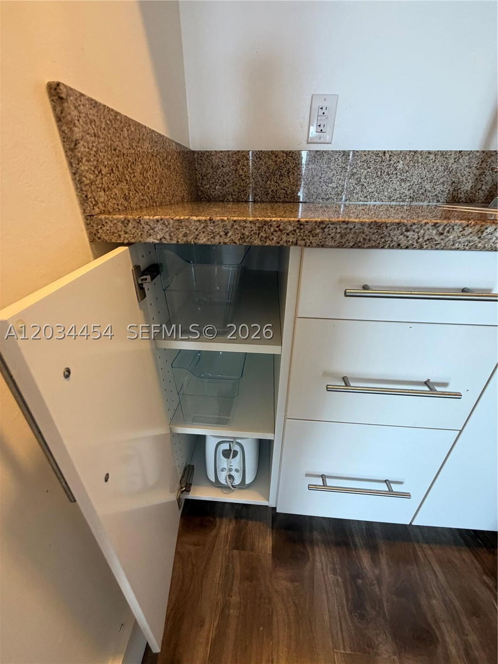 Real estate property located at 700 Biltmore Way #1216, Miami-dade, David William Hotel Condo, Coral Gables, FL
