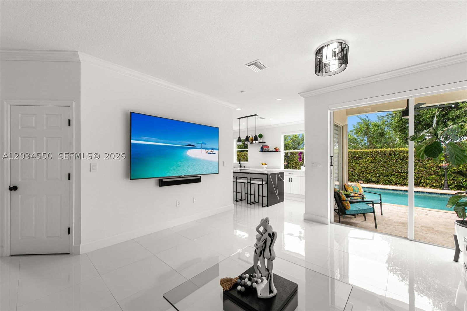 Real estate property located at 15761 59th Ter, Miami-dade, Water S Glare Sub, Miami, FL