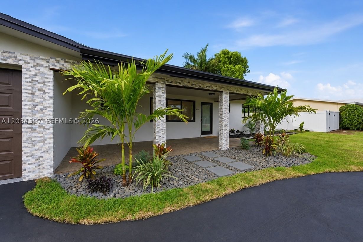 Real estate property located at 2731 52nd St, Broward, Pompano Waterway Estates, Lighthouse Point, FL