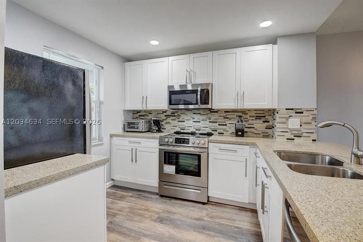 Real estate property located at 9880 Marina Blvd #1516, Palm Beach, Sandalfoot South Three Co, Boca Raton, FL