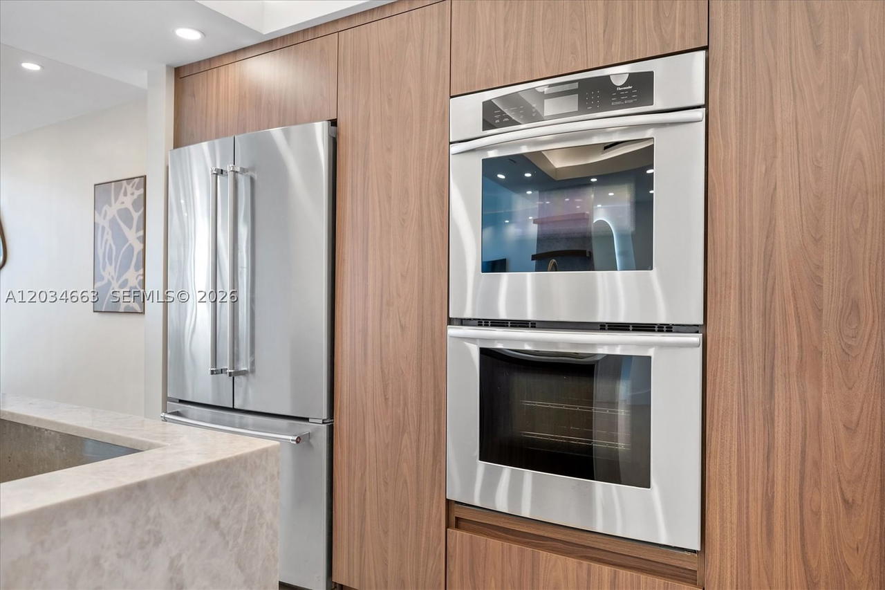 Real estate property located at 19355 Turnberry Way #19F, Miami-dade, Turnberry Towers Condo, Aventura, FL