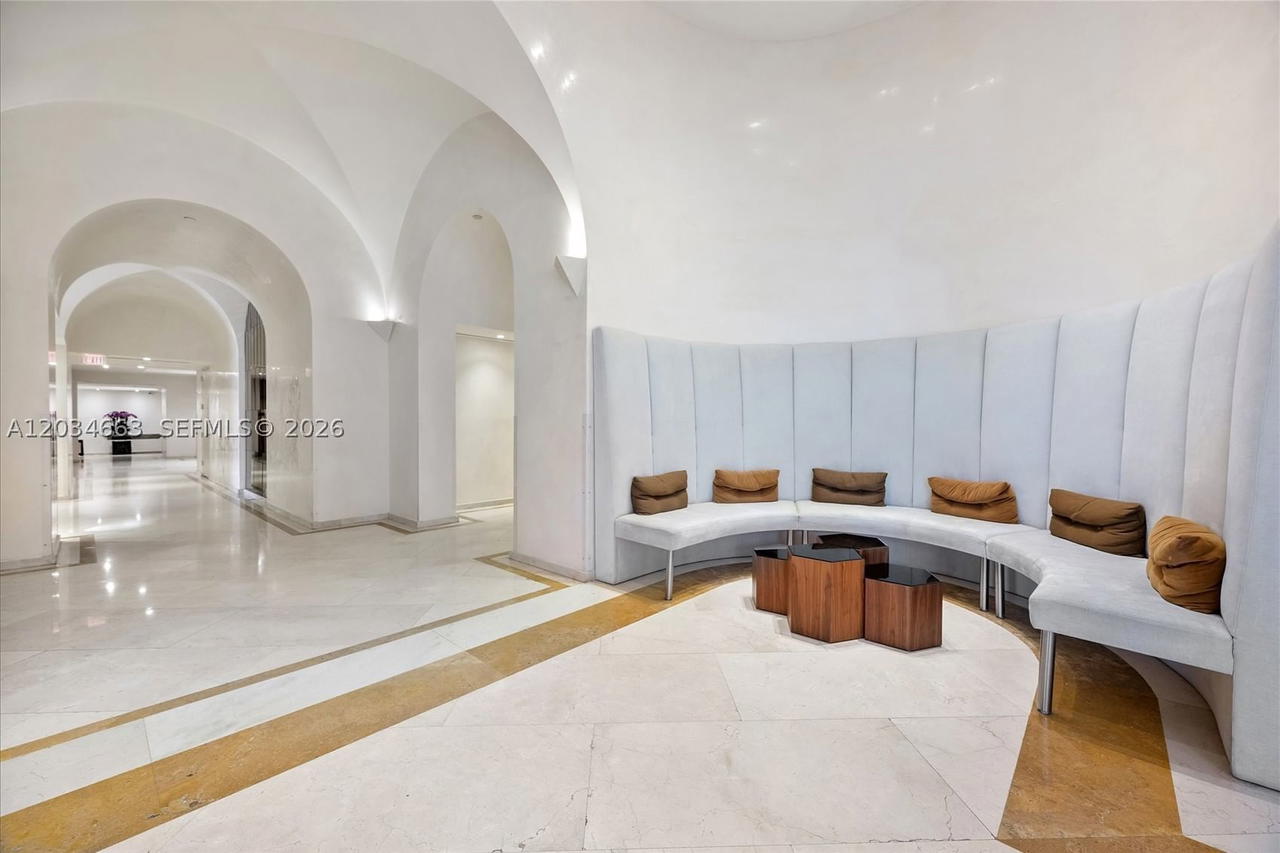 Real estate property located at 19355 Turnberry Way #19F, Miami-dade, Turnberry Towers Condo, Aventura, FL