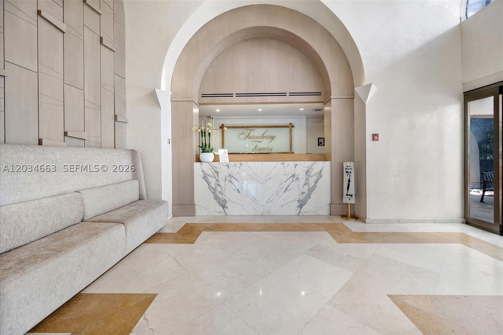 Real estate property located at 19355 Turnberry Way #19F, Miami-dade, Turnberry Towers Condo, Aventura, FL