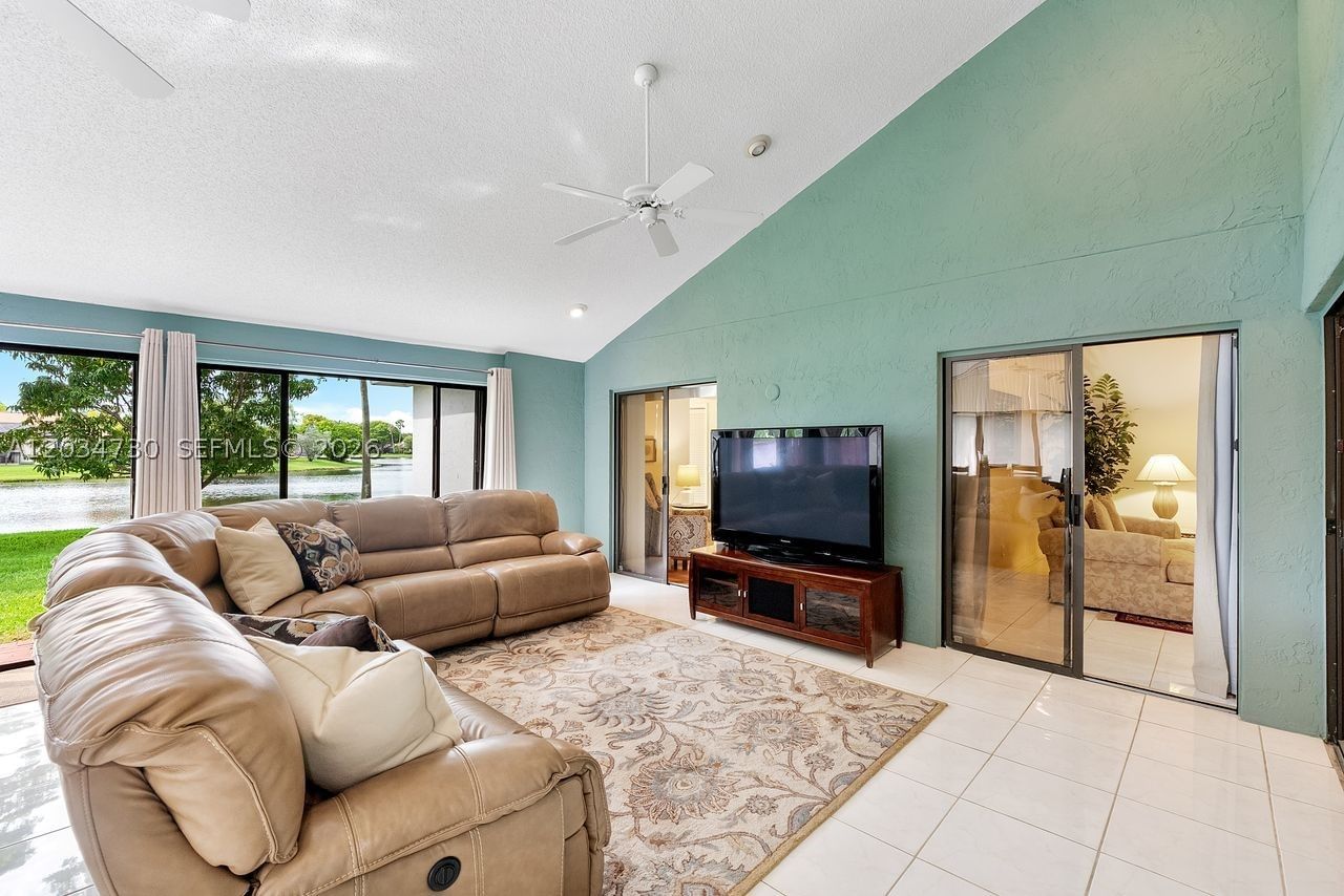 Real estate property located at 2073 Montpeliar, Broward, Country Isles Patio Homes, Weston, FL