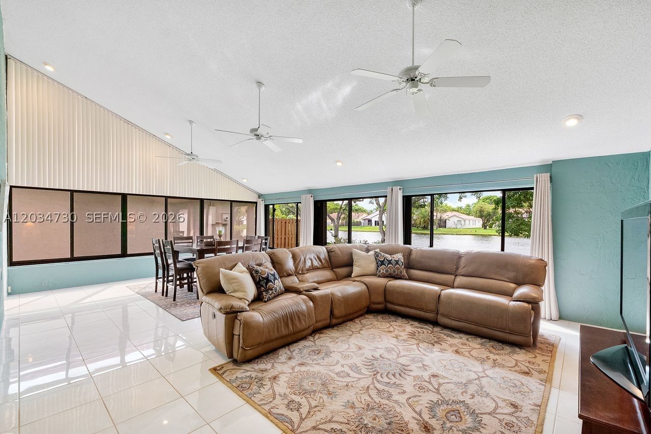 Real estate property located at 2073 Montpeliar, Broward, Country Isles Patio Homes, Weston, FL