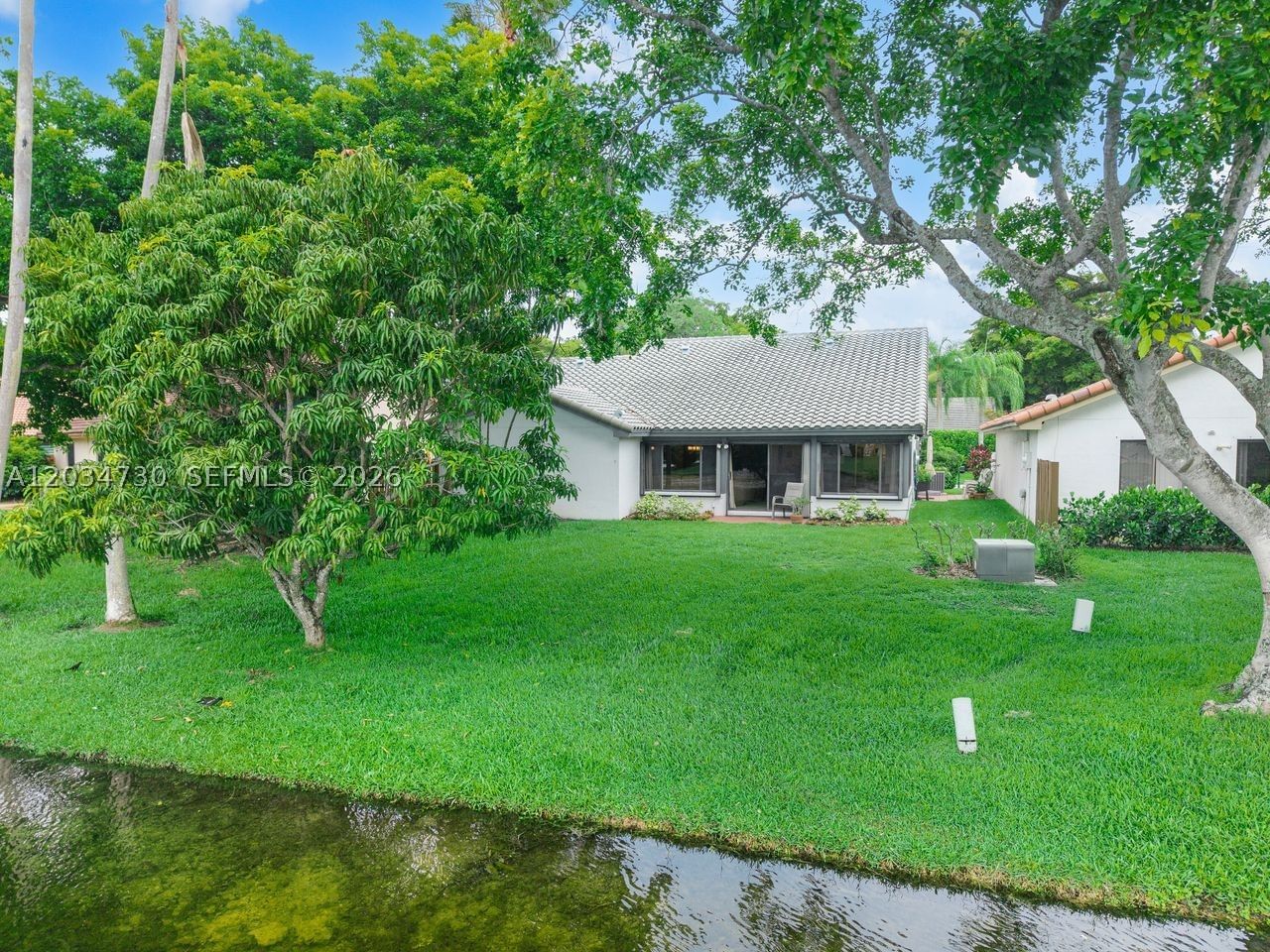 Real estate property located at 2073 Montpeliar, Broward, Country Isles Patio Homes, Weston, FL