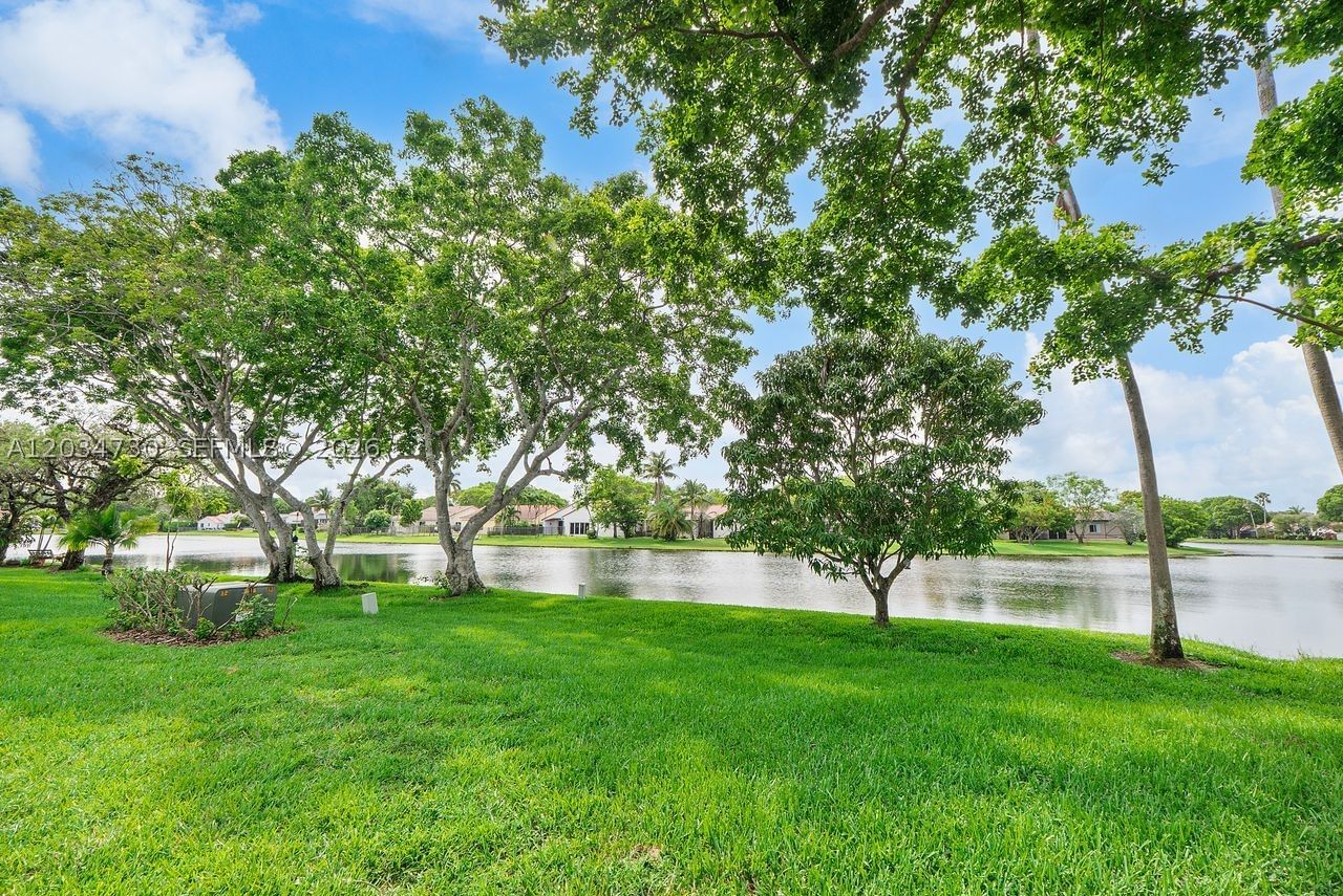 Real estate property located at 2073 Montpeliar, Broward, Country Isles Patio Homes, Weston, FL