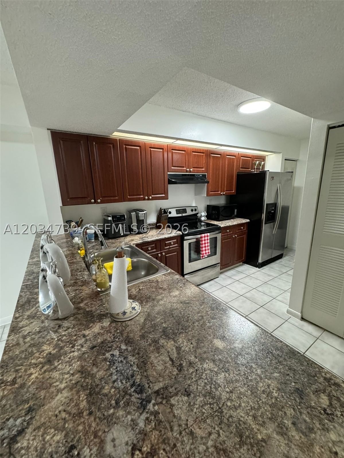 Real estate property located at 8660 212th st #108, Miami-dade, Le Club At Old Cutler Con, Cutler Bay, FL