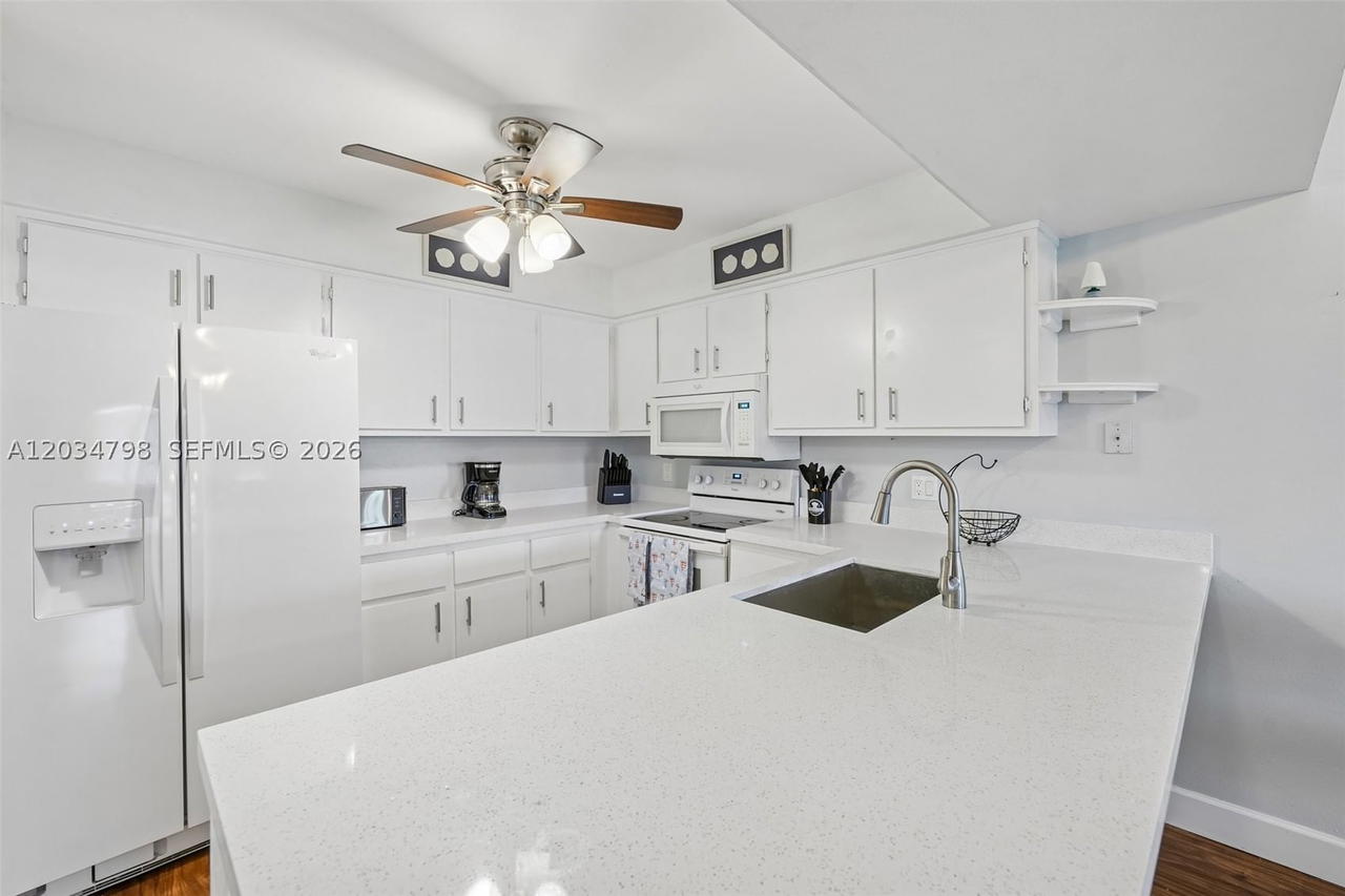 Real estate property located at 12939 Cherrydale Court, Lee, Sandalwood Estates, Fort Myers, FL