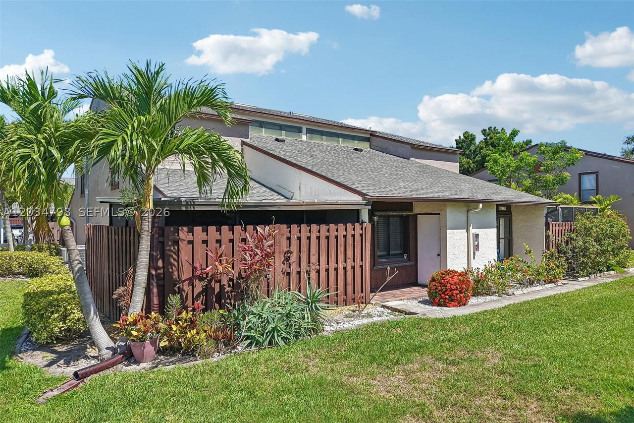 Real estate property located at 12939 Cherrydale Court, Lee, Sandalwood Estates, Fort Myers, FL