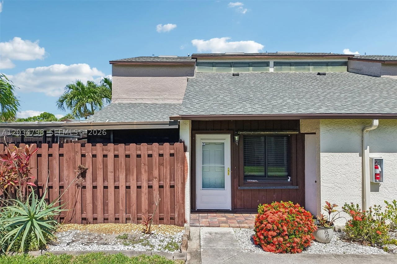 Real estate property located at 12939 Cherrydale Court, Lee, Sandalwood Estates, Fort Myers, FL