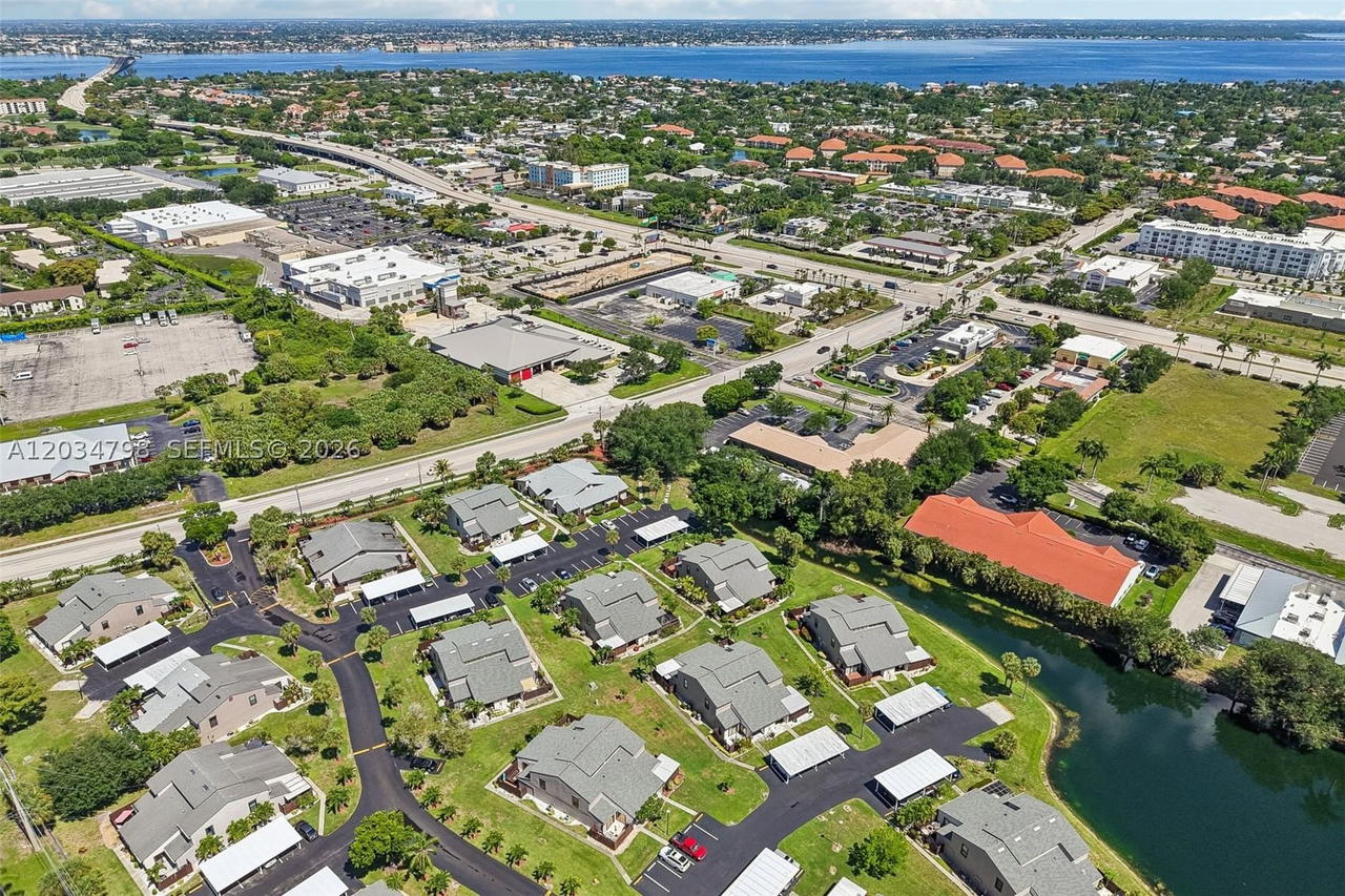Real estate property located at 12939 Cherrydale Court, Lee, Sandalwood Estates, Fort Myers, FL