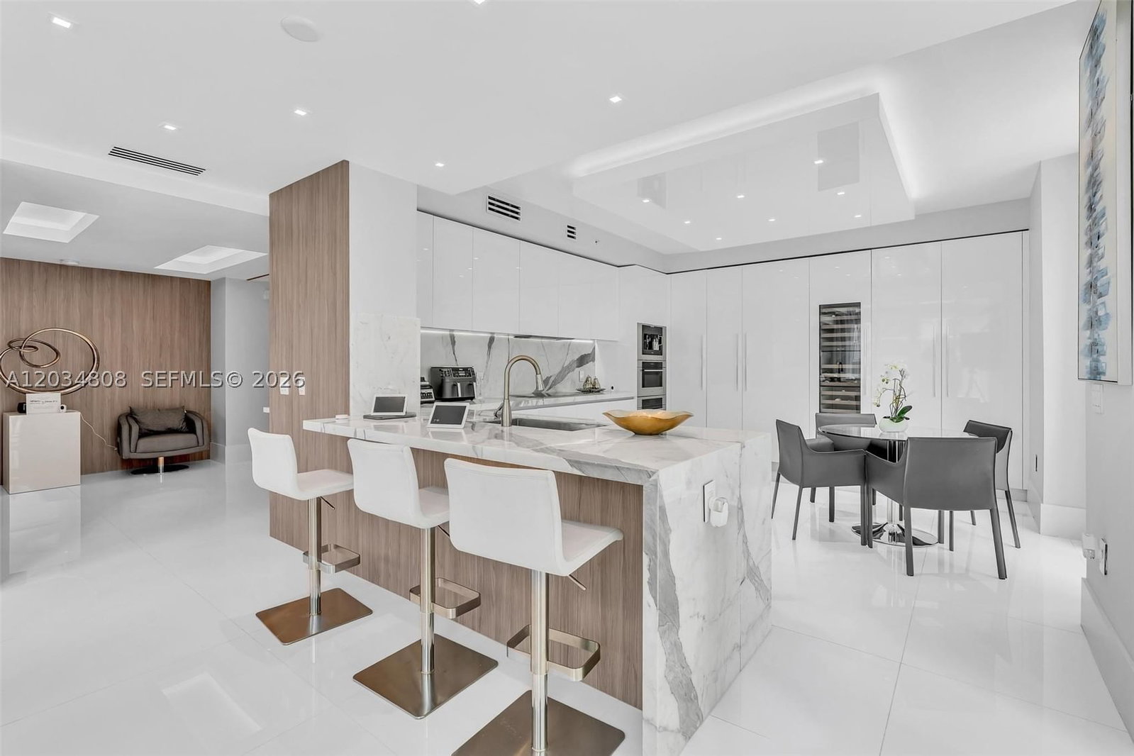 Real estate property located at 300 Sunny Isles Blvd #4-502, Miami-dade, Parque Towers Condo, Sunny Isles Beach, FL