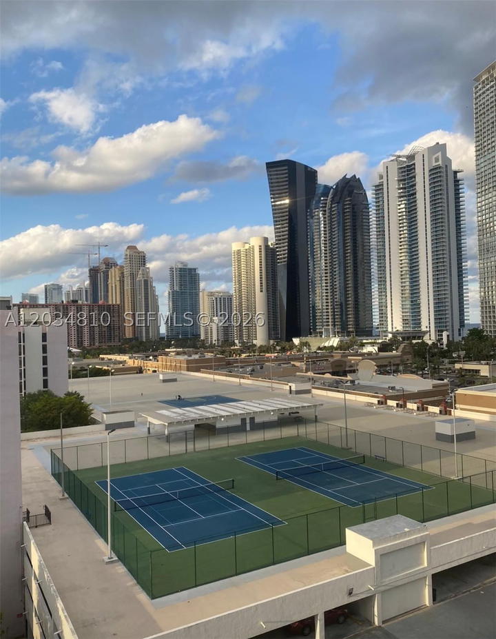 Real estate property located at 16909 Bay Rd #1009, Miami-dade, Plaza Of Americas Condo P, Sunny Isles Beach, FL