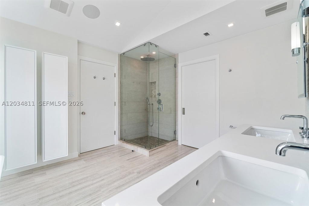 Real estate property located at 19941 36th Pl, Miami-dade, Aventura Estates, Aventura, FL