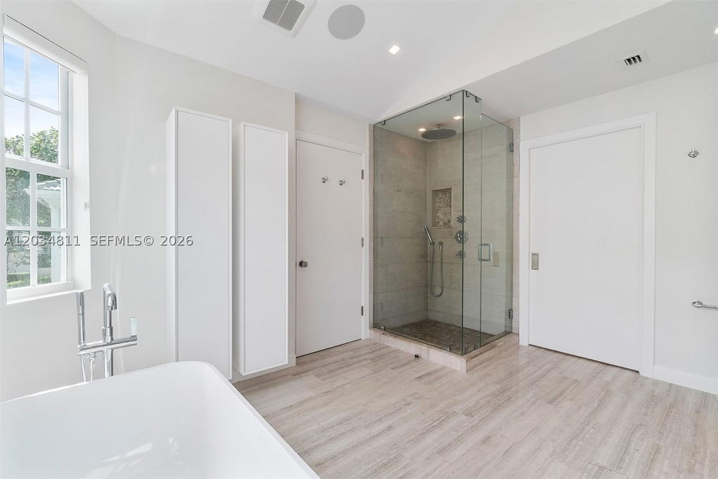 Real estate property located at 19941 36th Pl, Miami-dade, Aventura Estates, Aventura, FL