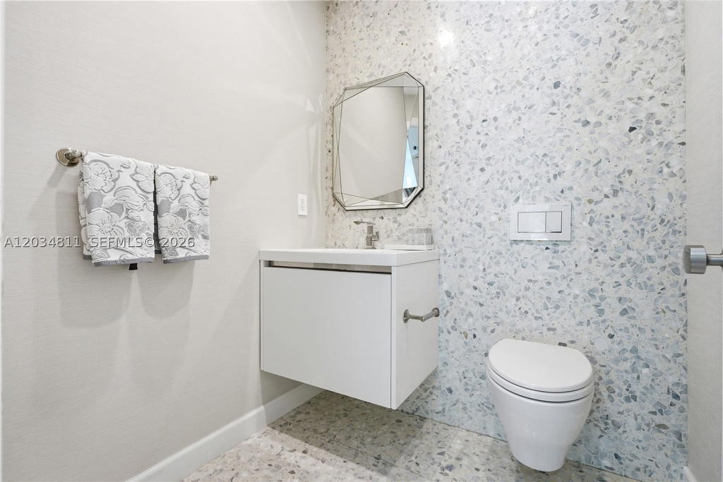Real estate property located at 19941 36th Pl, Miami-dade, Aventura Estates, Aventura, FL