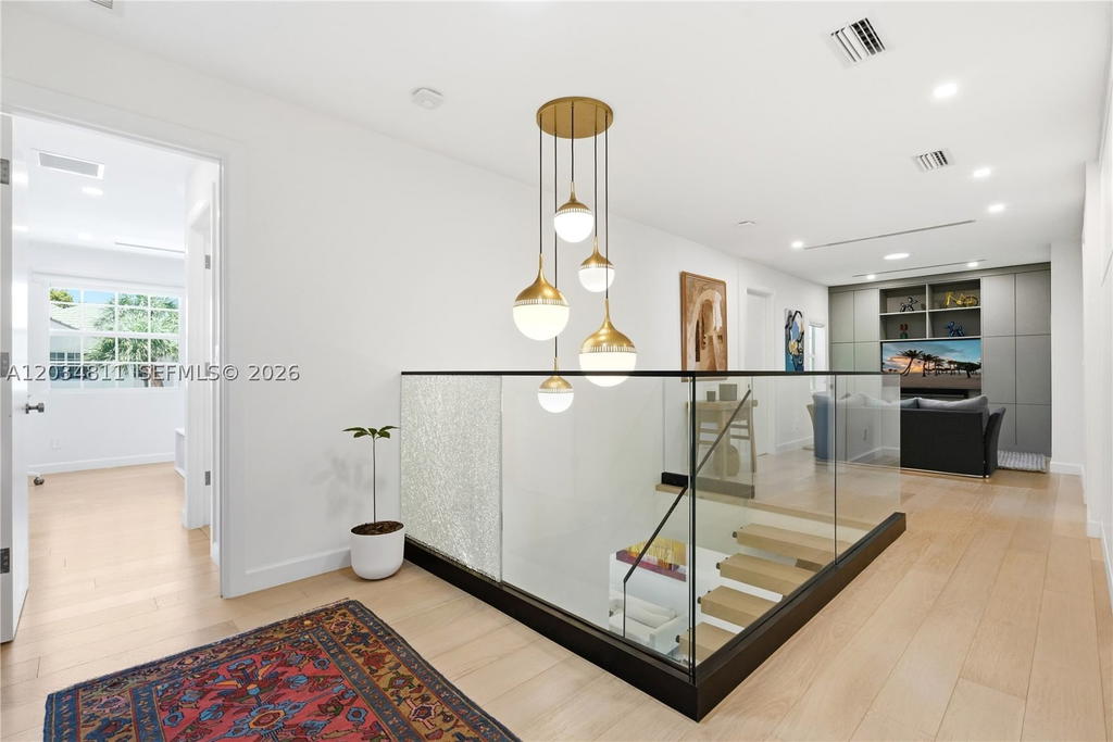 Real estate property located at 19941 36th Pl, Miami-dade, Aventura Estates, Aventura, FL
