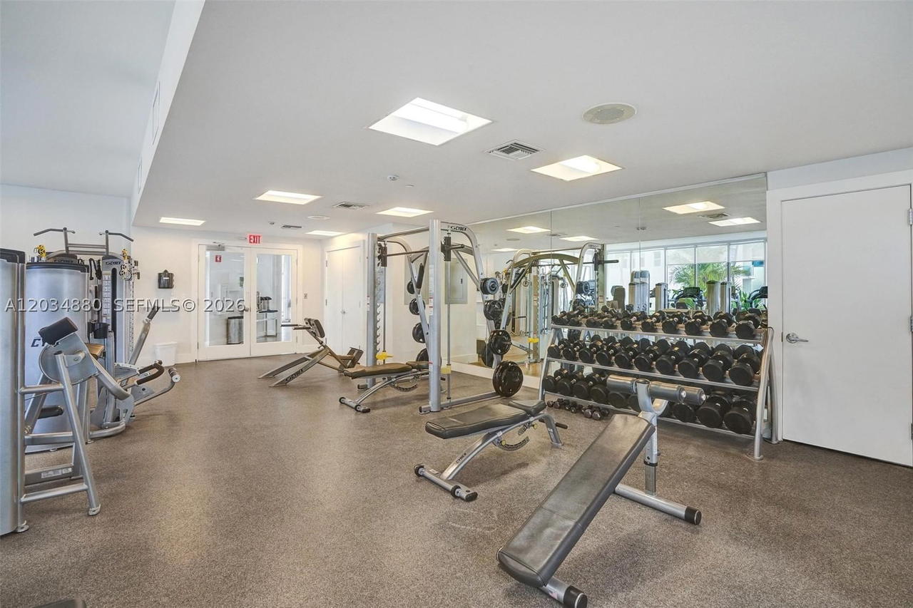 Real estate property located at 20281 Country Club Dr #615, Miami-dade, Hamptons West Condo, Aventura, FL
