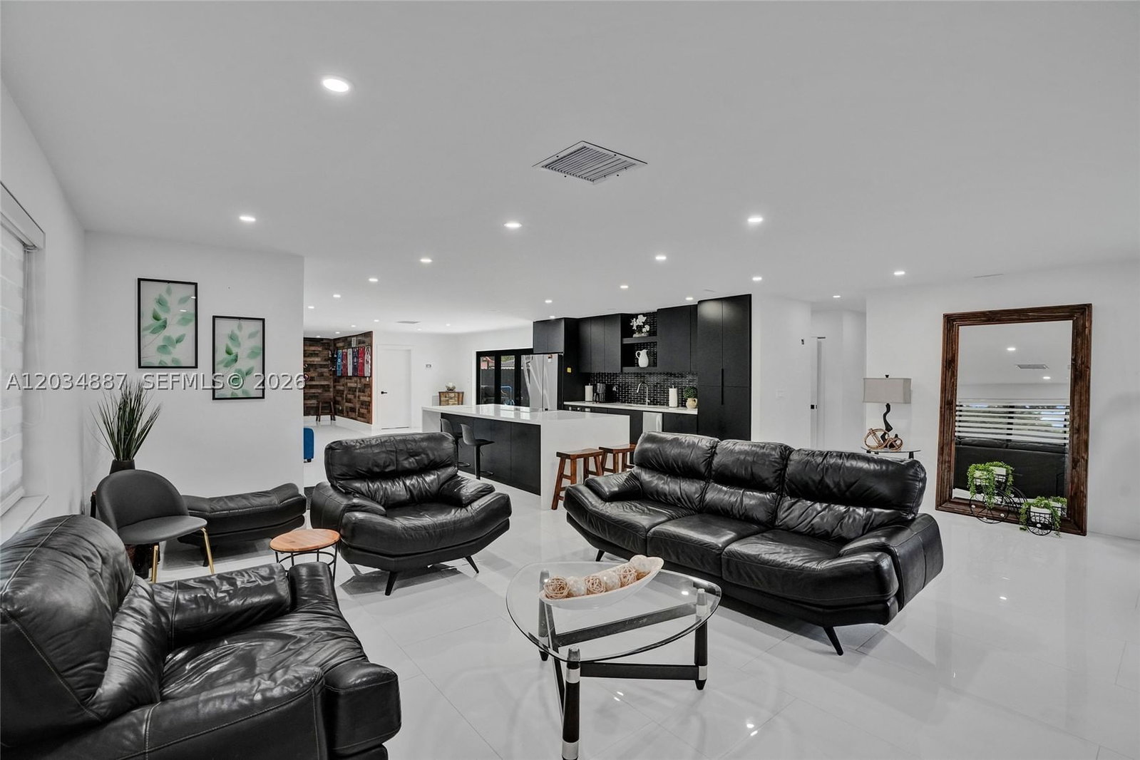 Real estate property located at 14021 Cypress Ct, Miami-dade, Miami Lakes Sec 5, Miami Lakes, FL