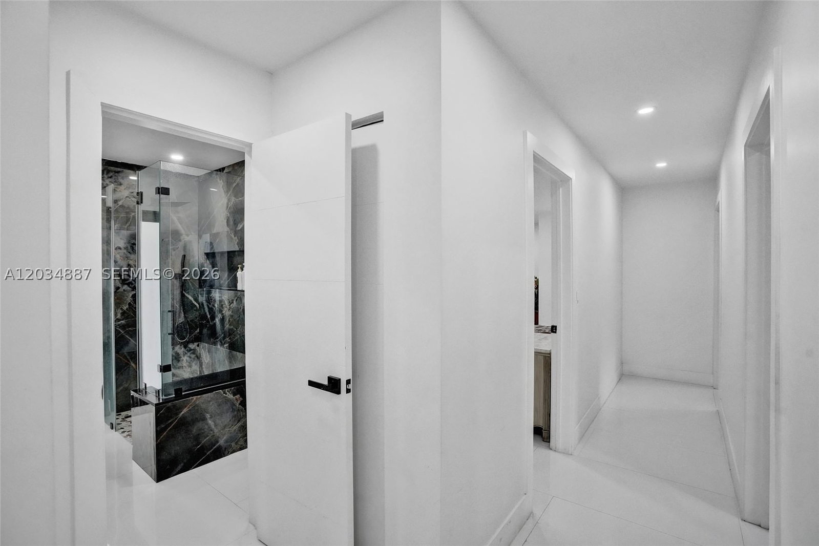 Real estate property located at 14021 Cypress Ct, Miami-dade, Miami Lakes Sec 5, Miami Lakes, FL