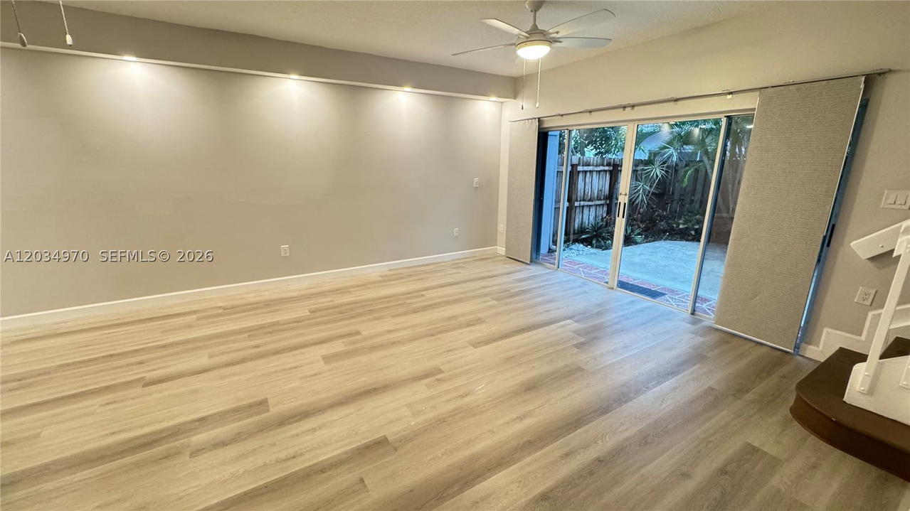 Real estate property located at 10210 154th Pl #110-8, Miami-dade, Villas At The Hammocks Co, Miami, FL