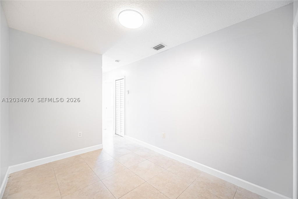 Real estate property located at 10210 154th Pl #110-8, Miami-dade, Villas At The Hammocks Co, Miami, FL