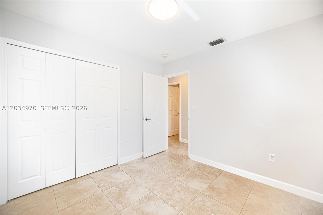 Real estate property located at 10210 154th Pl #110-8, Miami-dade, Villas At The Hammocks Co, Miami, FL