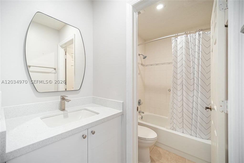Real estate property located at 10210 154th Pl #110-8, Miami-dade, Villas At The Hammocks Co, Miami, FL