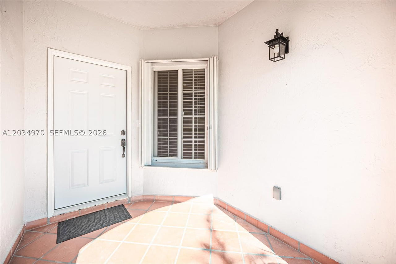 Real estate property located at 10210 154th Pl #110-8, Miami-dade, Villas At The Hammocks Co, Miami, FL