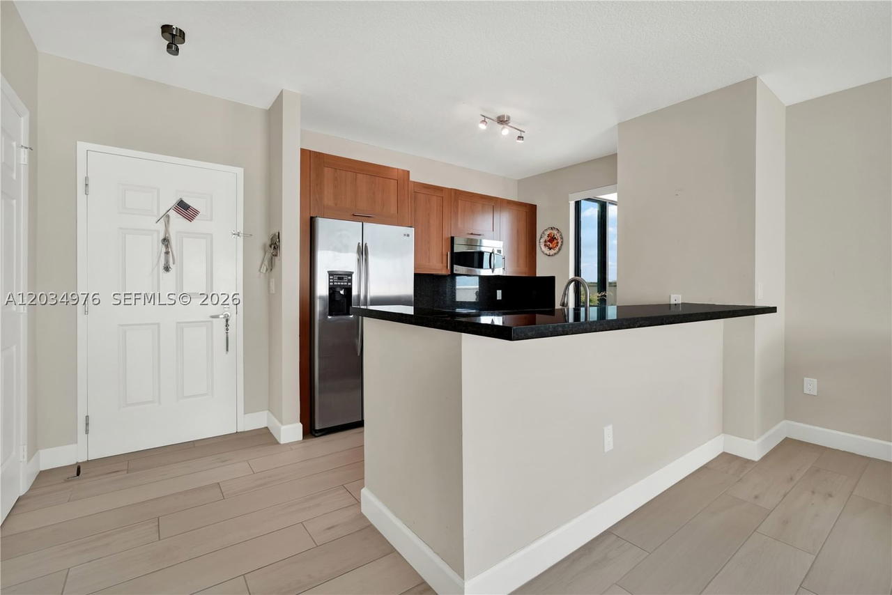 Real estate property located at 1300 Ponce De Leon Blvd #901, Miami-dade, 1300 Ponce Condo, Coral Gables, FL