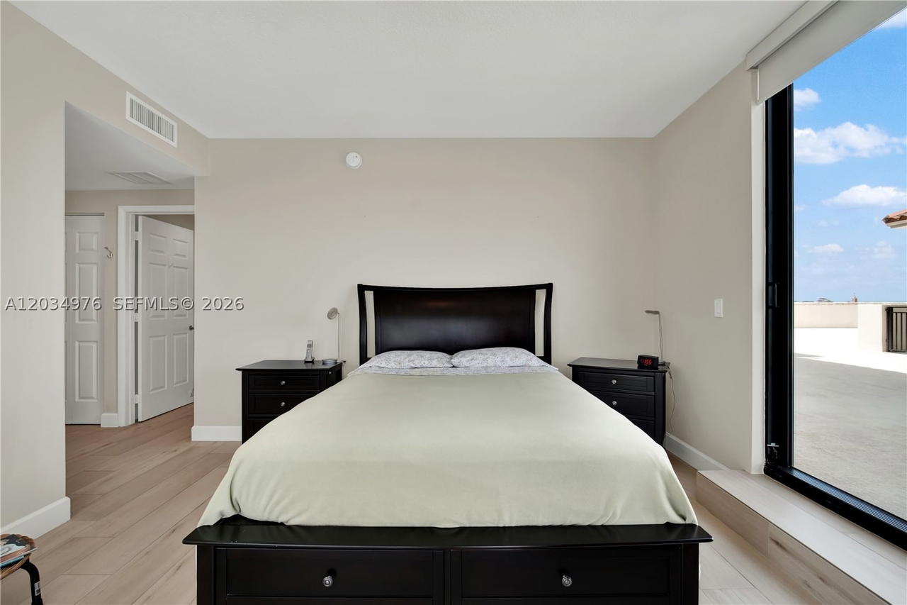 Real estate property located at 1300 Ponce De Leon Blvd #901, Miami-dade, 1300 Ponce Condo, Coral Gables, FL
