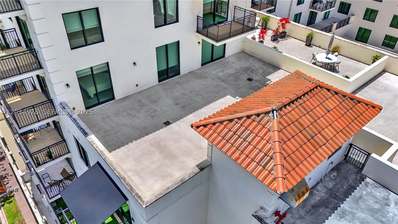 Real estate property located at 1300 Ponce De Leon Blvd #901, Miami-dade, 1300 Ponce Condo, Coral Gables, FL