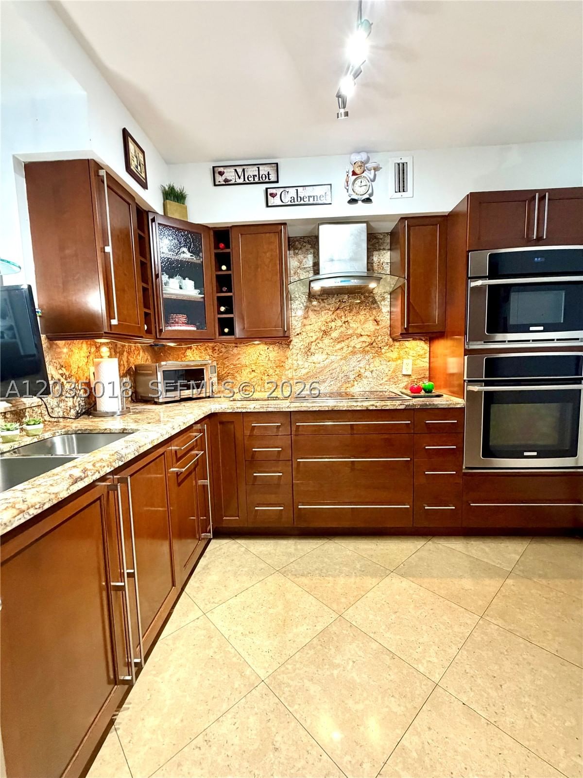 Real estate property located at 5700 Collins Ave #14M, Miami-dade, Seacoast 5700 Condo, Miami Beach, FL