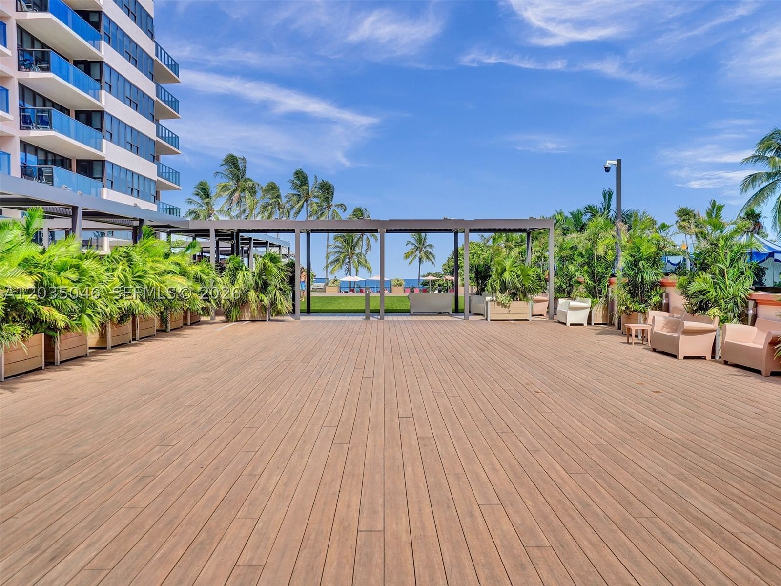 Real estate property located at 5225 Collins Ave #1606, Miami-dade, The Alexander Condo, Miami Beach, FL