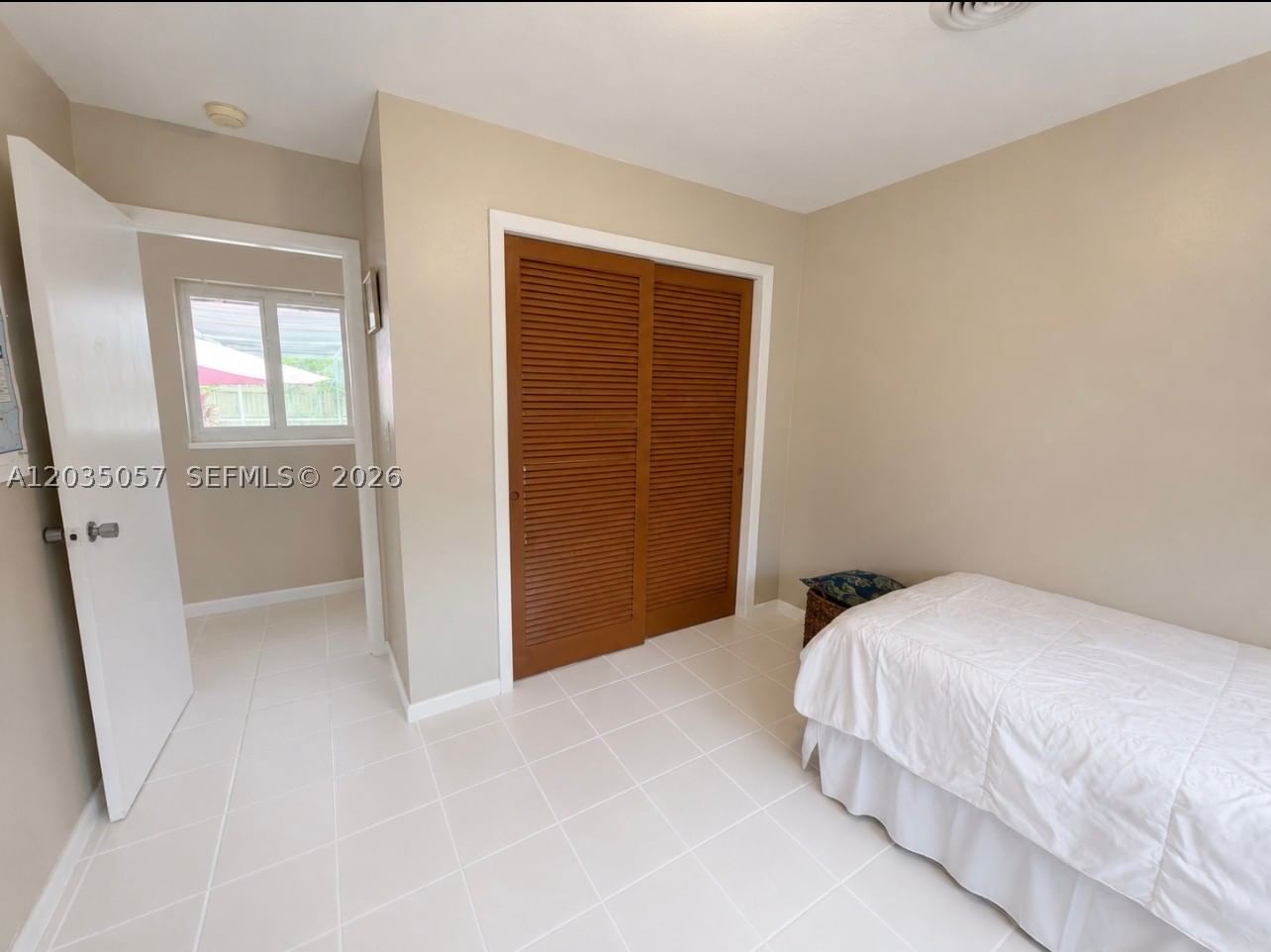Real estate property located at 1812 45th Ave, Broward, Hollywood Hills, Hollywood, FL