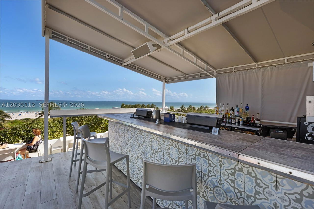 Real estate property located at 1024 Ocean Dr A402, Miami-dade, The Strand On Ocean Drive, Miami Beach, FL