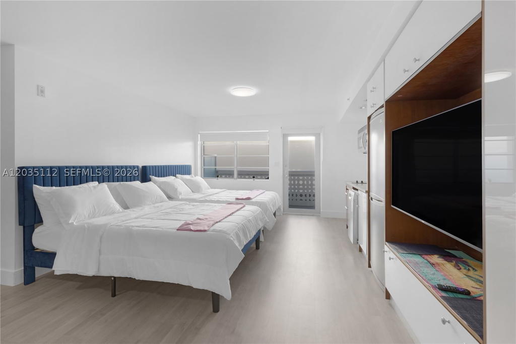 Real estate property located at 1024 Ocean Dr A402, Miami-dade, The Strand On Ocean Drive, Miami Beach, FL