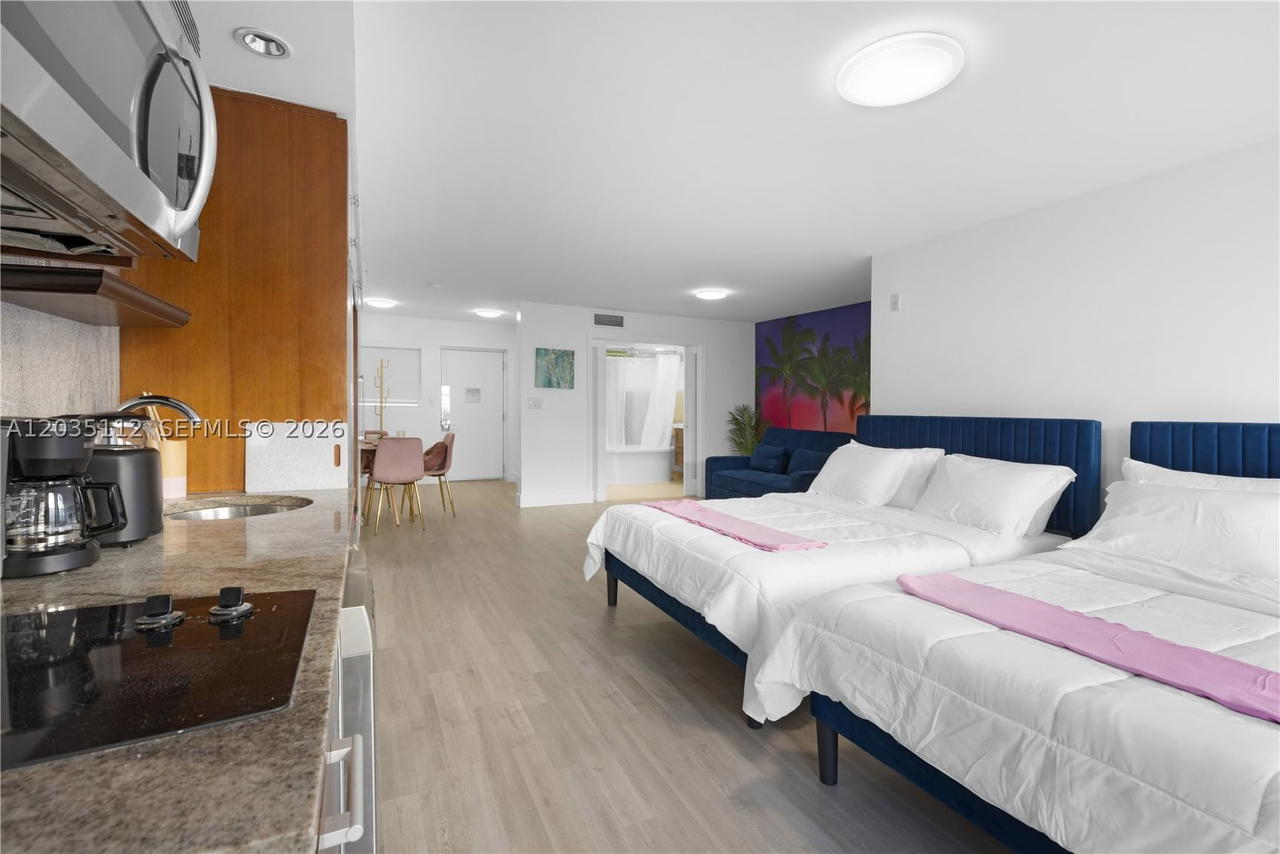 Real estate property located at 1024 Ocean Dr A402, Miami-dade, The Strand On Ocean Drive, Miami Beach, FL